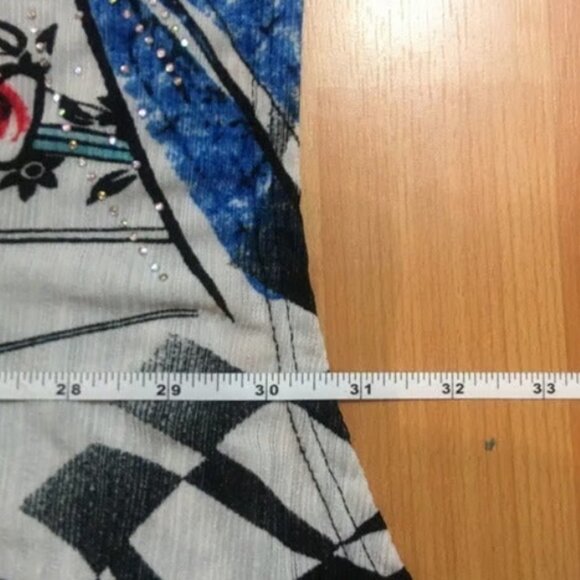 Cute Graphic Tunic - Picture 4 of 4